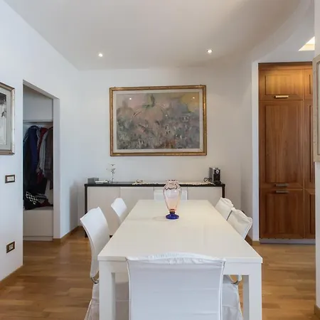 Giuliana Apartment *